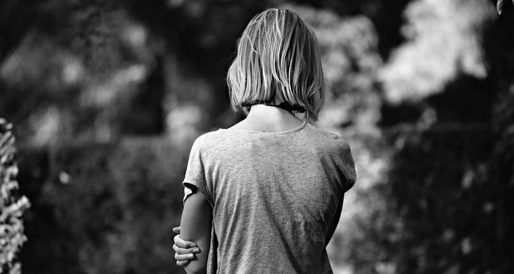 焦虑型依恋者和回避型依恋者如何相处？相处中常见的问题有哪些？  第2张