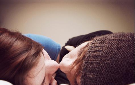 婚外情中男人的心理挣扎：为何他们既不想断又感到折磨？  第3张