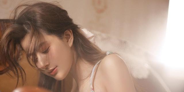 男朋友对我不上心怎么办？如何让他更在乎我？  第1张