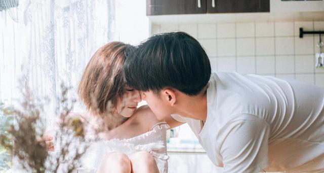 男朋友说不想耽误我我该等待吗？如何处理感情中的犹豫？  第3张