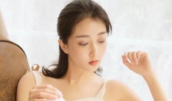 复合挽回女朋友的诗怎么写？有效挽回情感的诗句有哪些？  第2张