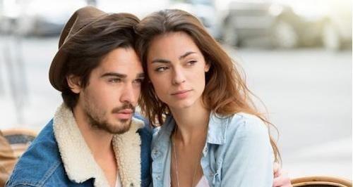 面对老婆外遇，挽回还是离婚？如何做出正确选择？  第1张