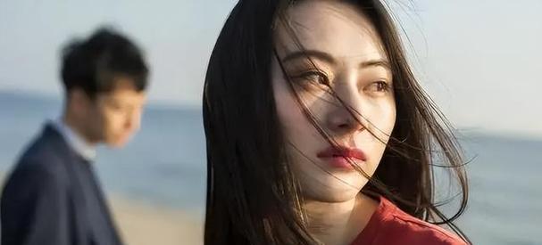分手不到一个月是否值得挽回？如何判断感情的未来？  第1张