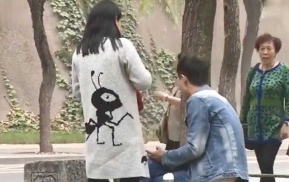 前男友刚分手就订婚了怎么办？如何处理分手后的复杂情绪？  第3张