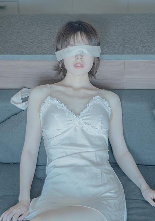 前女友把我当备胎放不下怎么办？如何走出情感困境？  第1张