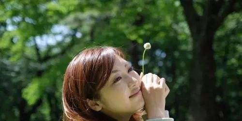情人不再主动联系我了意味着什么？如何有效挽回感情？  第1张