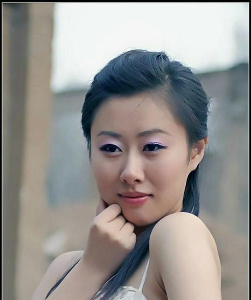 如何挽回劈腿的女朋友？有效策略和常见问题解答？  第2张