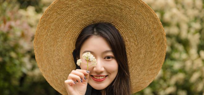相亲女孩喜欢你的表现有哪些？如何判断她是否对你动心？  第1张