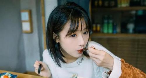 相亲女孩喜欢你的表现有哪些？如何判断她是否对你动心？  第3张