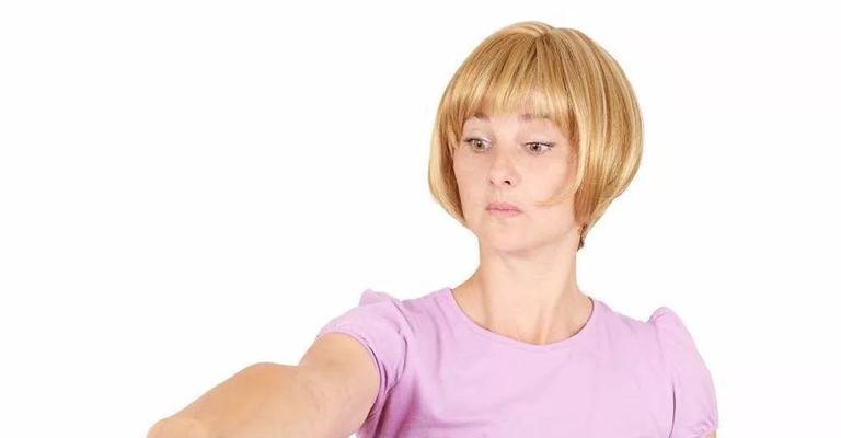 女人突然沉默意味着什么？如何识别潜在危机信号？  第1张