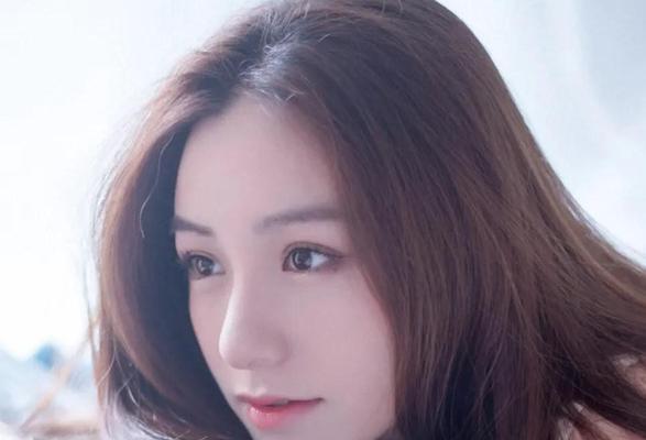 女生失恋后痛苦的表现有哪些？如何帮助她走出失恋的阴影？  第1张