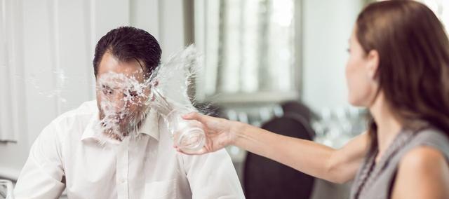 如何修复因反复说分手导致的前男友不信任问题？  第1张