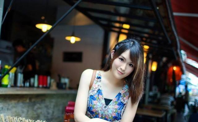 有女友却喜欢上别人怎么办？如何处理这种复杂情感问题？  第1张