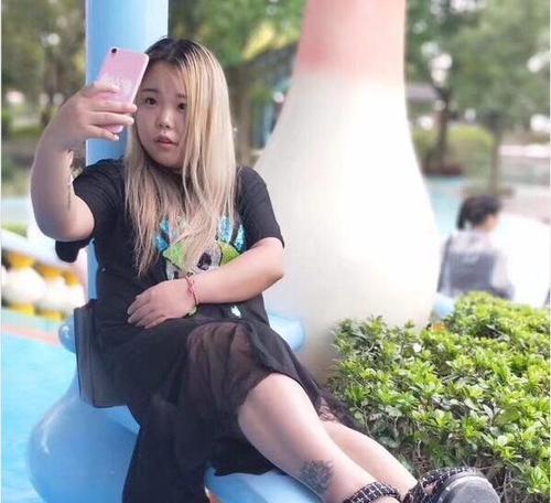网恋中女友忽冷忽热如何应对？有效沟通技巧是什么？  第1张
