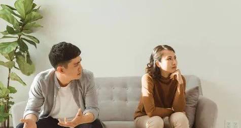 经常争吵的情侣该怎么办？如何有效沟通解决分歧？  第1张