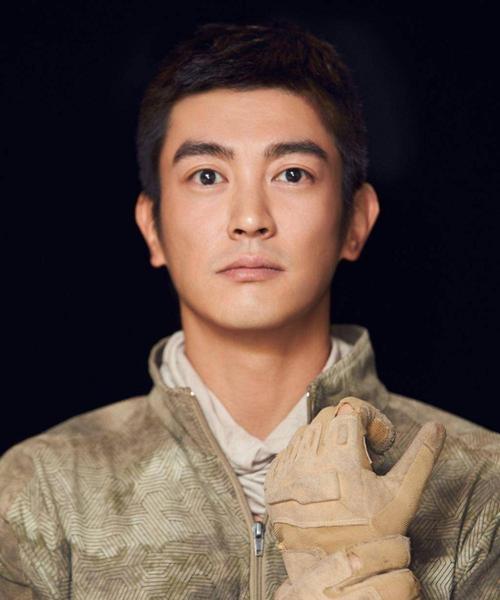 杜江儿子嗯哼看电影没认出父亲？红海行动观影体验如何？  第2张