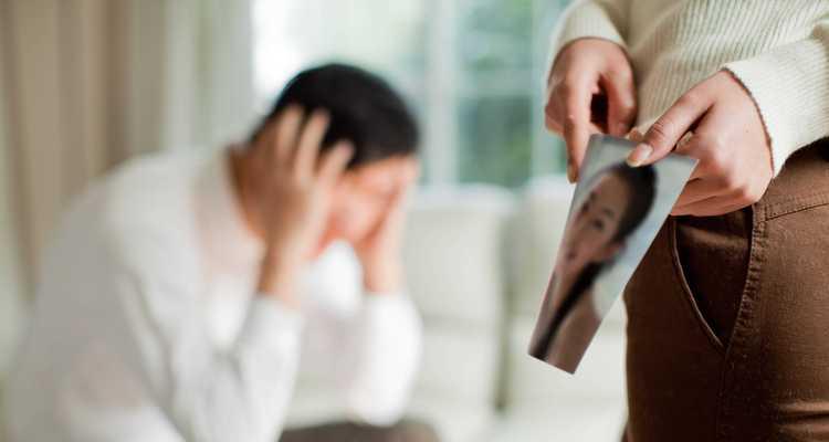 老公出轨了怎么办？妻子应对出轨的正确方法是什么？  第1张