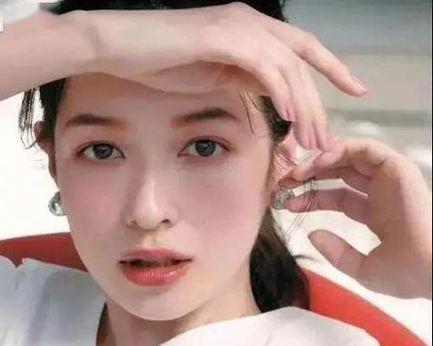 女生如何根据自身特征打扮自己？如何找到最适合自己的风格？  第3张