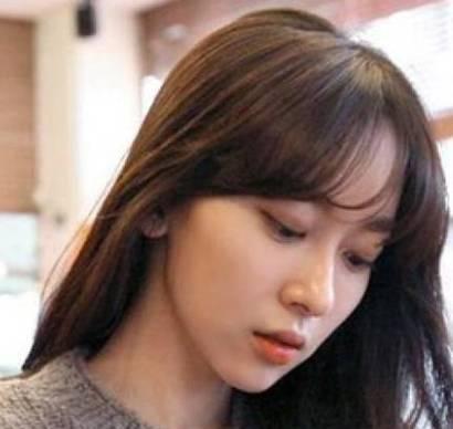 女生如何找到适合自己的发型？有哪些流行趋势可以参考？  第3张