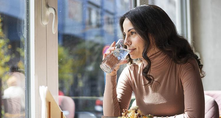 女生为什么那么讨厌多喝热水这句话？背后的心理学解释是什么？  第2张