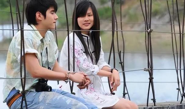 女生在什么时候最渴望爱情？如何识别恋爱信号？  第3张