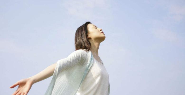 情商高的女人如何管理情绪？她们具备哪些情绪管理能力？  第1张