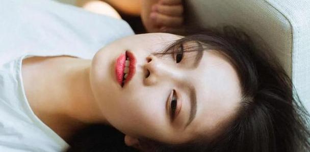 如何与心仪女孩聊天让她更喜欢你？有效沟通技巧有哪些？  第1张