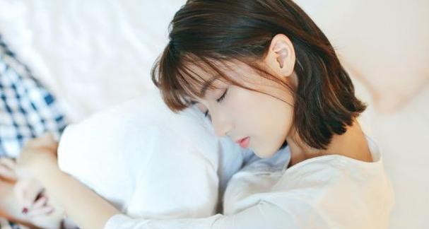 如何哄女朋友开心？逗女生开心的话题有哪些？  第1张