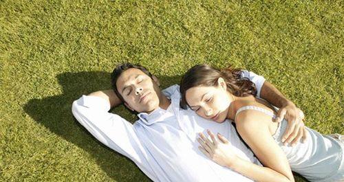 如何挽回分房睡的夫妻？夫妻分房睡的原因及解决方法是什么？  第3张