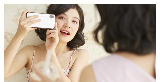 40岁女人外遇有哪些明显特征？如何识别？  第2张