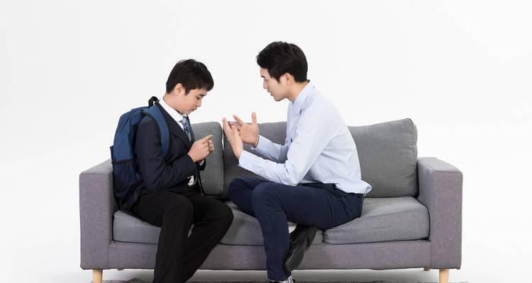 如何引导青春期孩子处理情感问题？家长应该注意哪些事项？  第1张