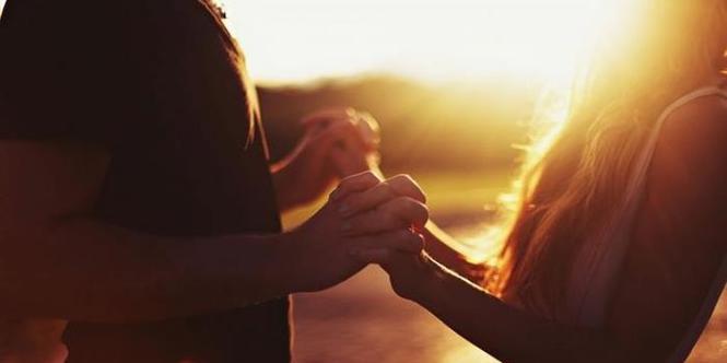 分手后男人可以挽回的征兆是什么？如何识别这些信号？  第1张