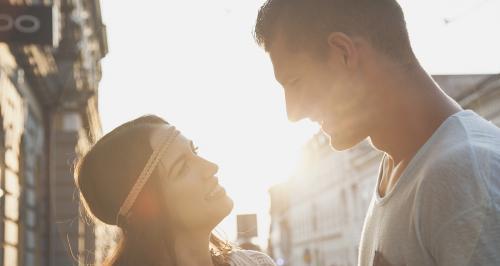 40岁男人为何成为婚内出轨的高发人群？背后原因是什么？  第1张