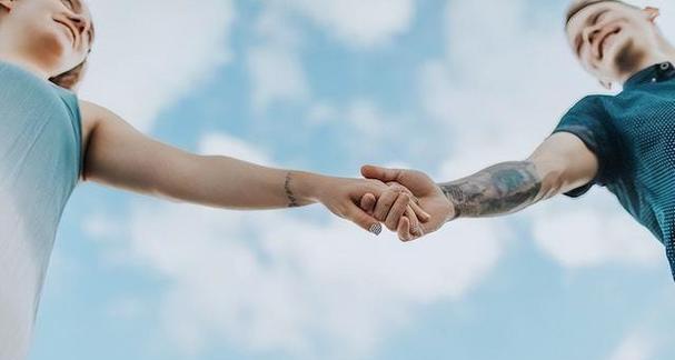 分手后怎样成功挽回前任？有效策略和步骤是什么？  第2张
