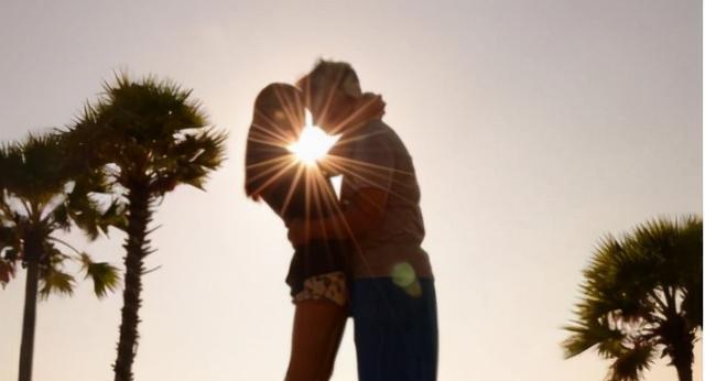 冷眼观爱：找过小姐的男人能要吗？如何处理感情中的信任问题？  第2张