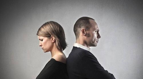隐瞒离异事实与男友交往怎么办？如何处理这种困境？  第2张
