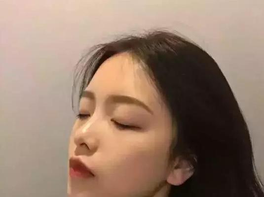 面对男友暧昧行为，我该如何处理？  第1张