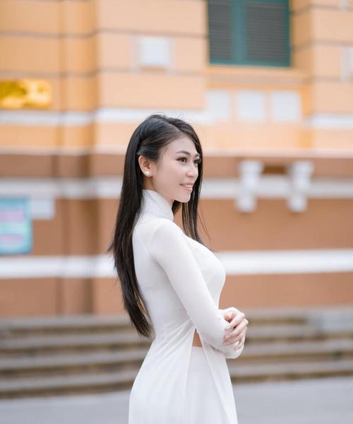 女人的身材如何体现气质和修养？  第3张