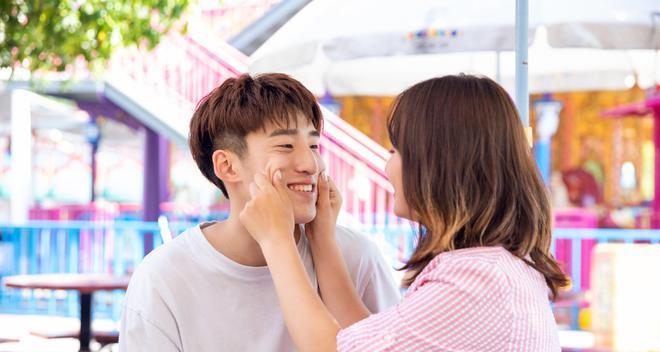 男女交往中暧昧阶段如何正确处理？暧昧关系的正确打开方式是什么？  第1张