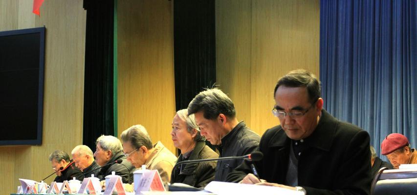为何大选成为全球关注的焦点（探究政治民主化和国际利益的背后）  第1张