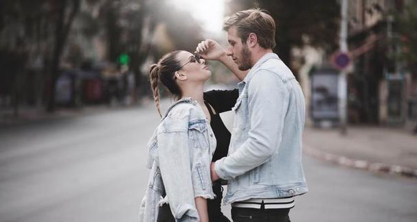 我暗恋已婚男人怎么办？如何处理这种情感困境？  第2张