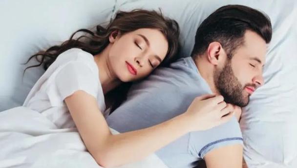 女人如何在恋爱关系中掌握主动权？掌握主动权的策略有哪些？  第1张