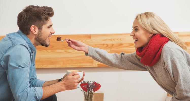 婚姻中男人这3个行为细节说明他有外遇？如何发现并应对？  第2张