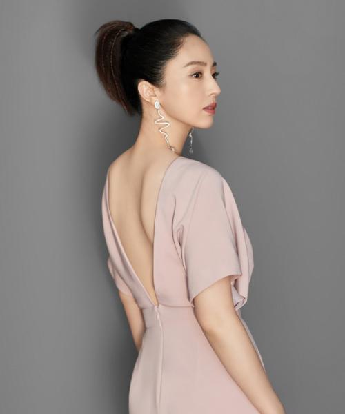 女生如何练就完美背部曲线？有效背部锻炼方法有哪些？  第2张