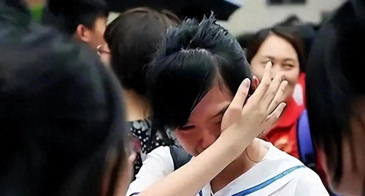 “不录取又何必羞辱我”！女孩被云南大学3字劝退，瞬间破防崩溃  第3张