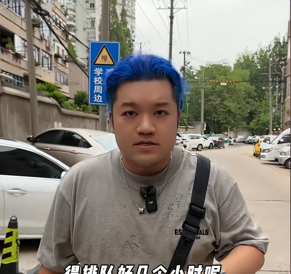 杨紫“弟弟”打卡武汉苍蝇馆，全程黑脸差评连连，网友：故意报复  第10张