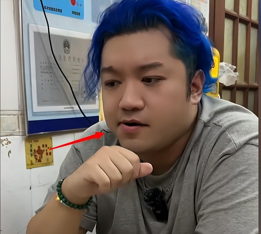 杨紫“弟弟”打卡武汉苍蝇馆，全程黑脸差评连连，网友：故意报复  第21张