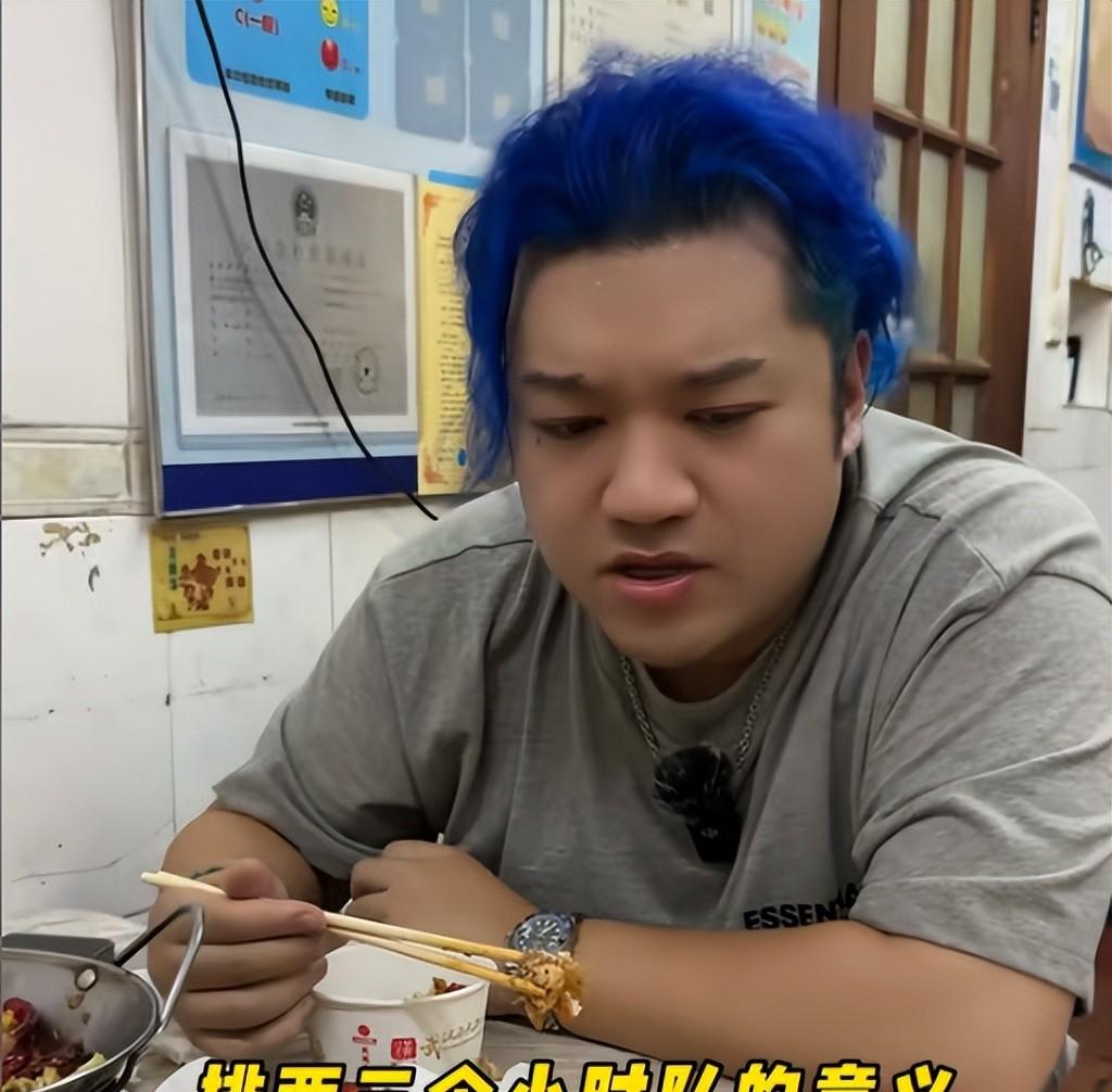 杨紫“弟弟”打卡武汉苍蝇馆，全程黑脸差评连连，网友：故意报复  第24张
