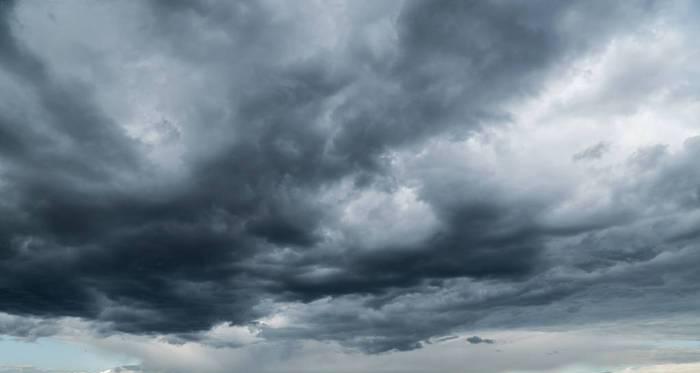 梦见乌云密布预示着什么？解梦专家如何解读？  第2张