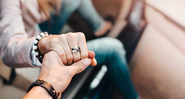 分手后如何破冰挽回女朋友？有效挽回策略有哪些？  第2张